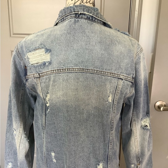 🔥 Stonewashed Denim Jacket 🔥 - Picture 5 of 10